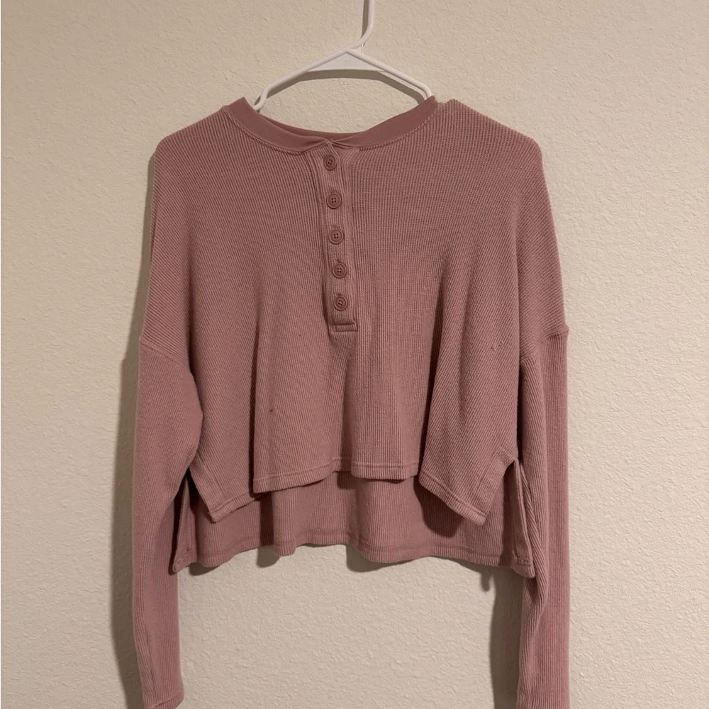 Express Blush Button-Up Top - Picture 2 of 4